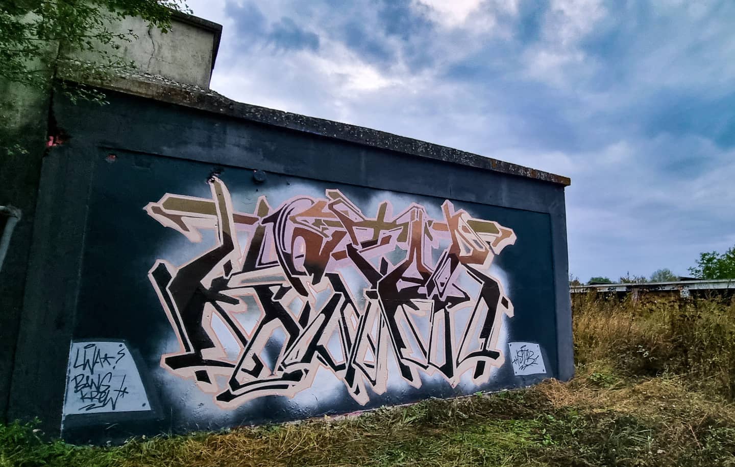 Wall-Graffiti-13